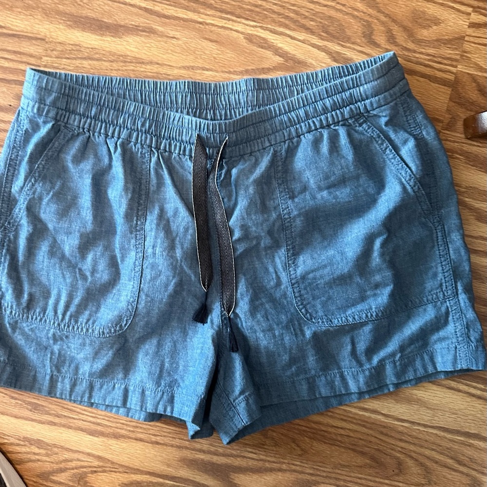 J crew elastic denim color comfortable shorts. Medium